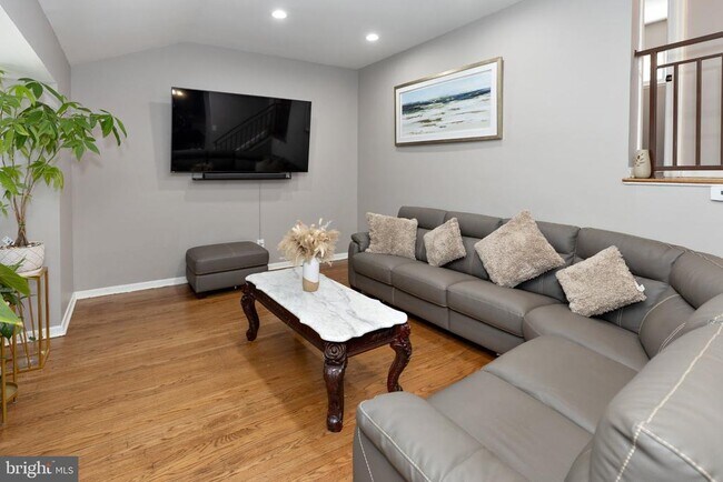 Foto del edificio - 912 Aston Martin Dr