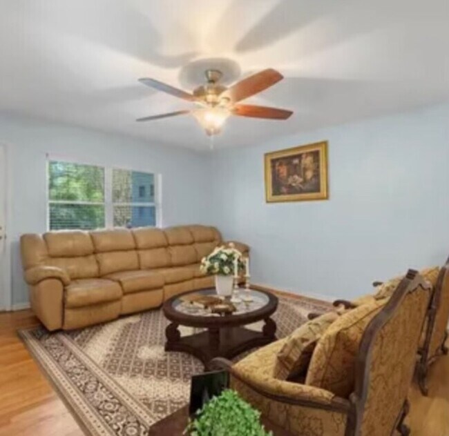 Foto del edificio - 1301 Wynnewood Dr