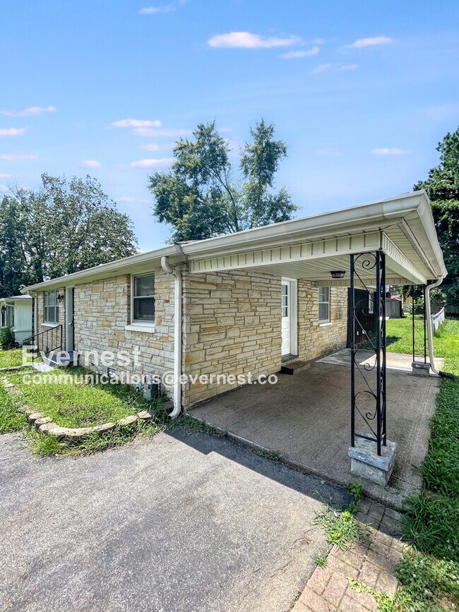 Foto del edificio - 203 Shannon Ln
