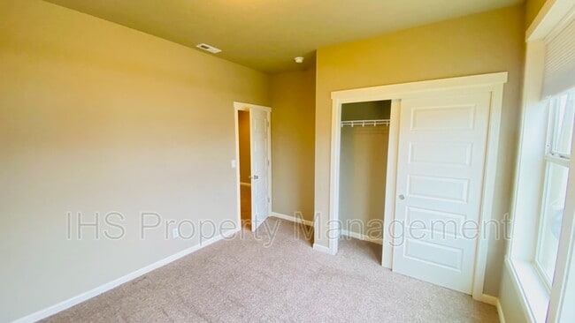 Building Photo - 3907 Charleston Ln