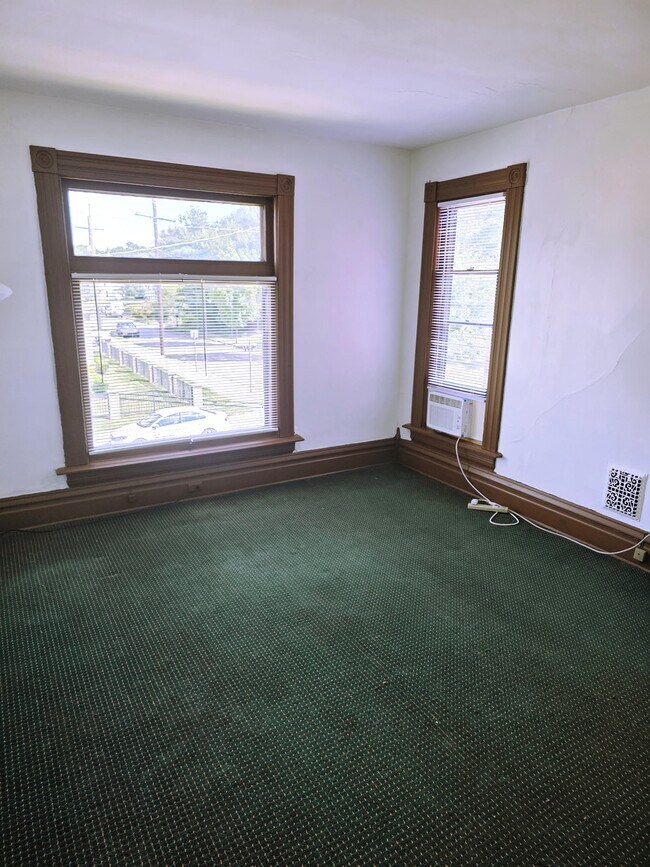 Sala de estar - 45 1/2 E Duncan St