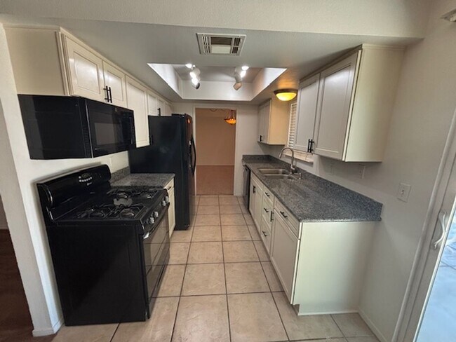 Foto del edificio - 2150 W. Hamitlon Ave., El Centro