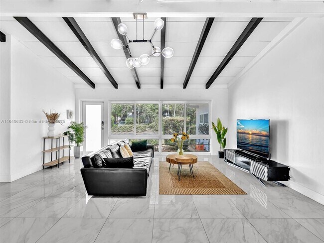 Foto del edificio - 2454 Nassau Ln
