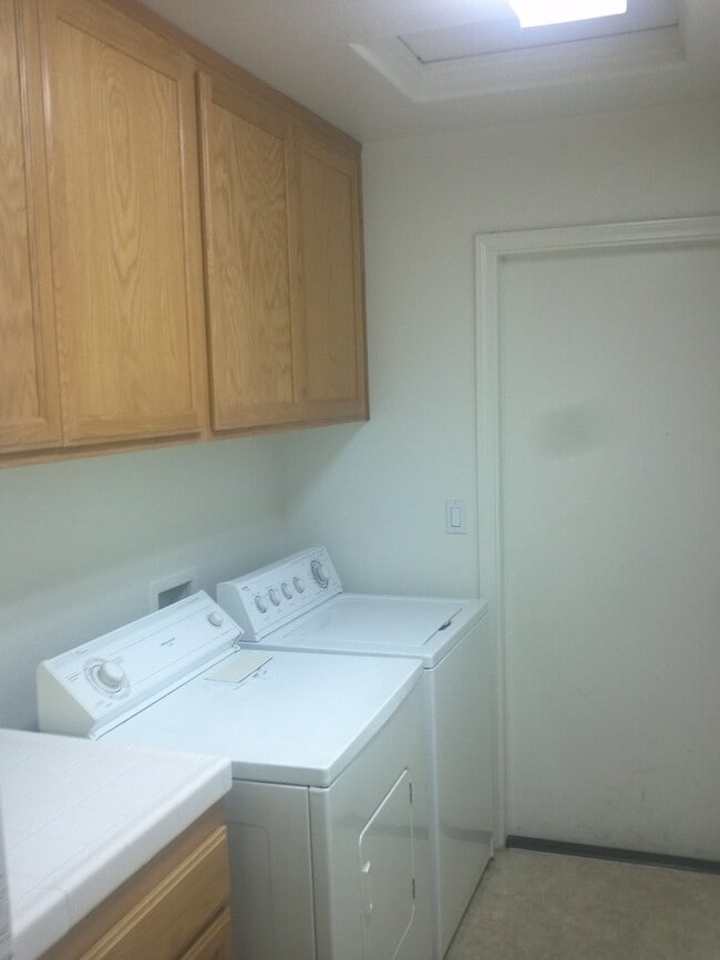 Foto del edificio - 2310 Signal Ave