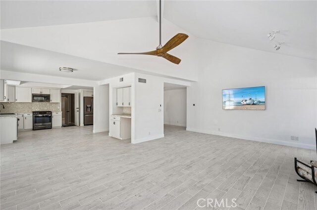 Building Photo - 24291 Los Serranos Dr
