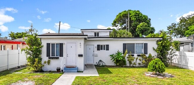 Building Photo - 401 NW 16th Ave