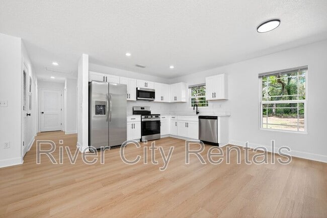 Building Photo - 7619 Bighorn Ct