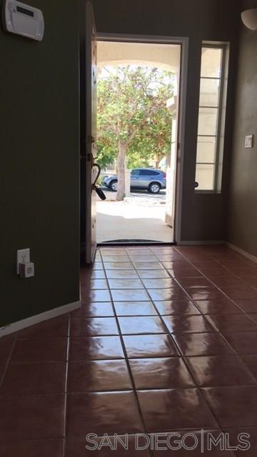 Building Photo - 709 Gredos Pl