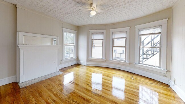 Foto del edificio - 58 E 12th Ave