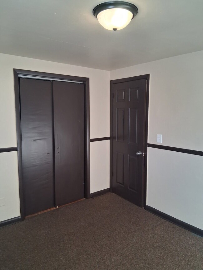 Foto del edificio - 5733 W Birch Ave