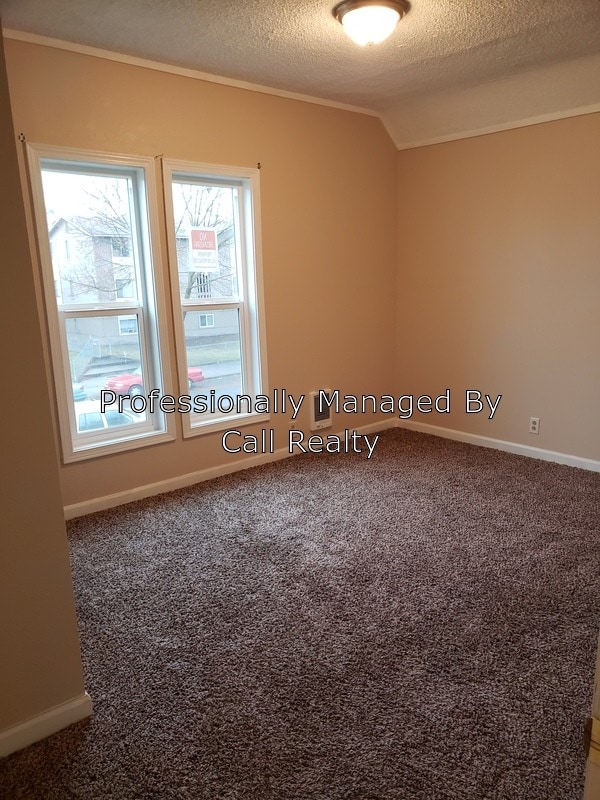 Building Photo - 1508 W Sharp Ave