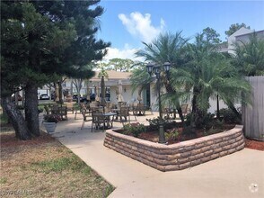 Building Photo - 5565 Trailwinds Dr