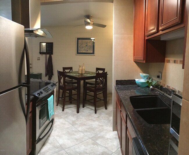 Foto del edificio - 4419 N 27th St
