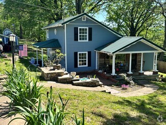 Building Photo - 900 Beason Dr