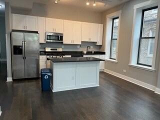 Kitchen - 1638 W 21st St