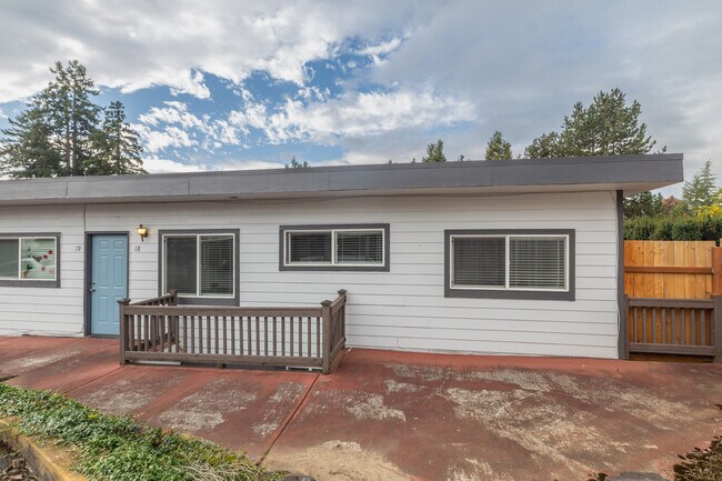 Foto del edificio - 2102 NW Kelly Dr