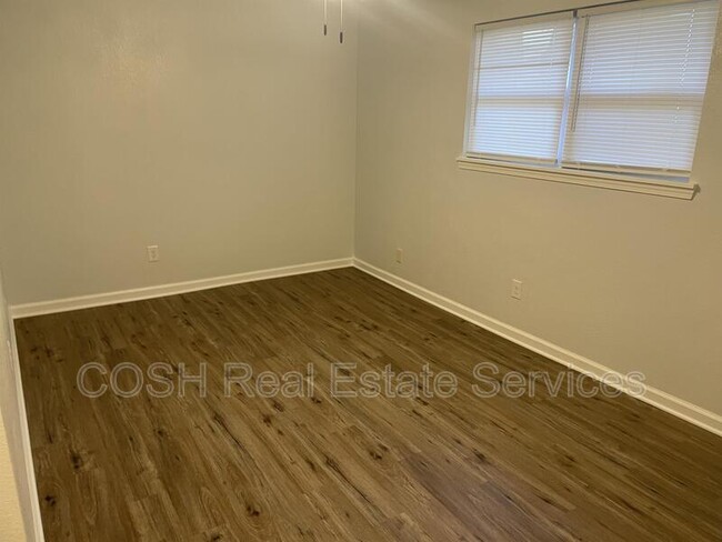 Building Photo - 1512 S Meridian Ave