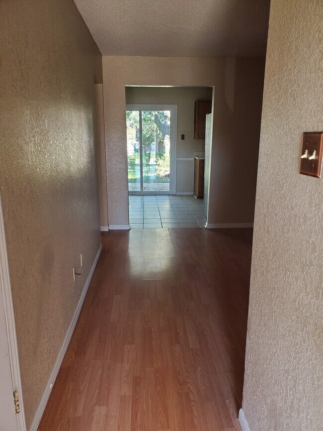 Foto del edificio - 210 Sorrell Dr