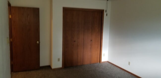 Building Photo - 1517 W Veterans Pkwy