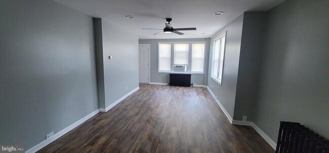 Foto del edificio - 308 Walnut Ave