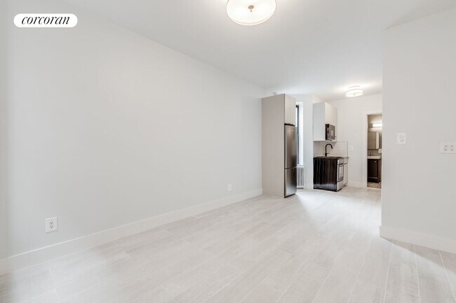 Foto del edificio - 439 E 74th St