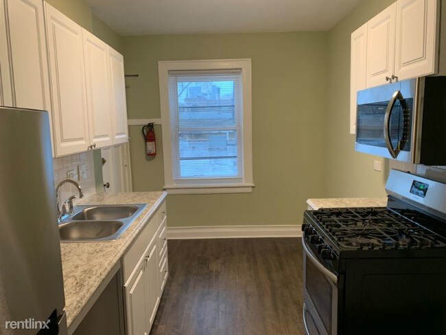 Foto del edificio - Studio, 1 bath Apartment - 1233 Chicago Ave