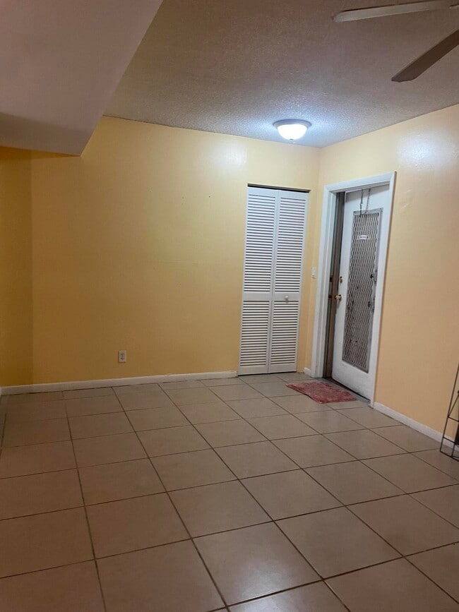 Foto del edificio - 632 NW 13th St