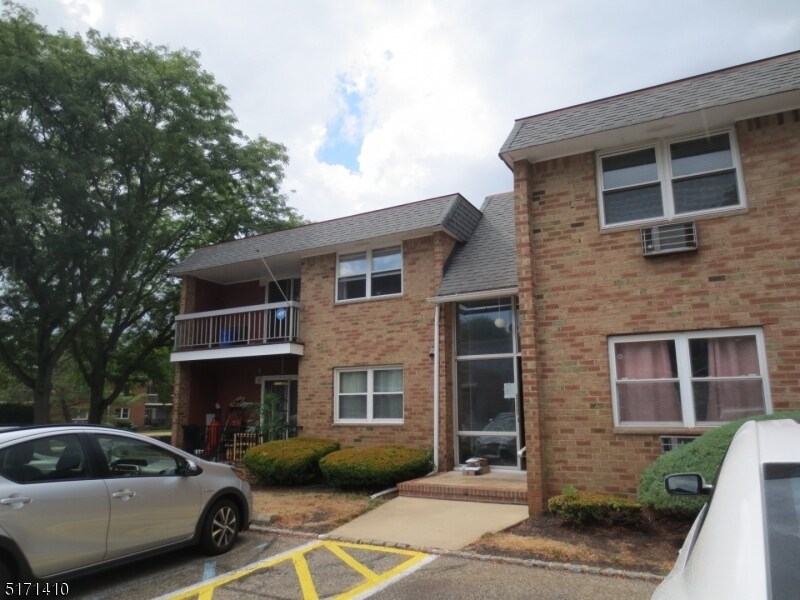 798 Eves Dr Unit 1K, Hillsborough Township, NJ 08844 Apartment for