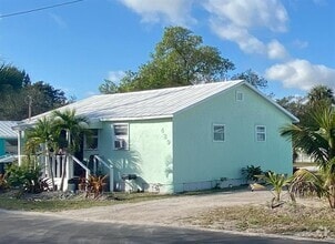 Building Photo - 429 N 14th St
