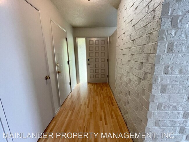 Building Photo - 2 br, 2 bath House - 6680 PALOMINO CIR