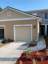 Building Photo - 617 Servia Dr