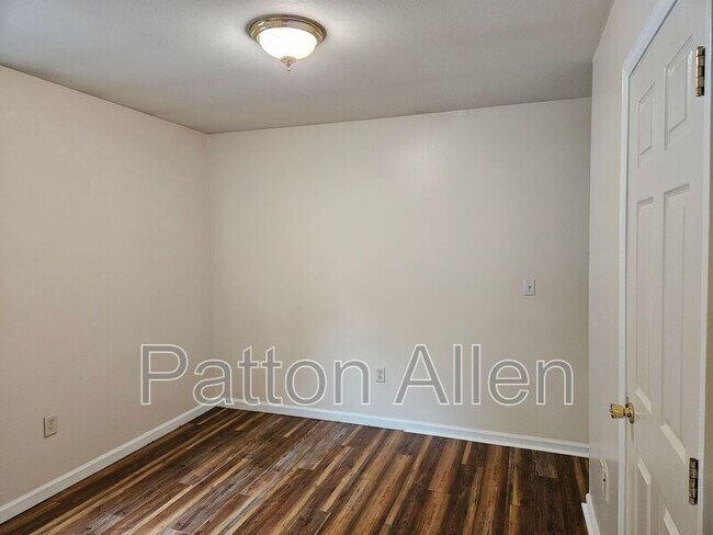 Building Photo - 77 Pincushion Ln