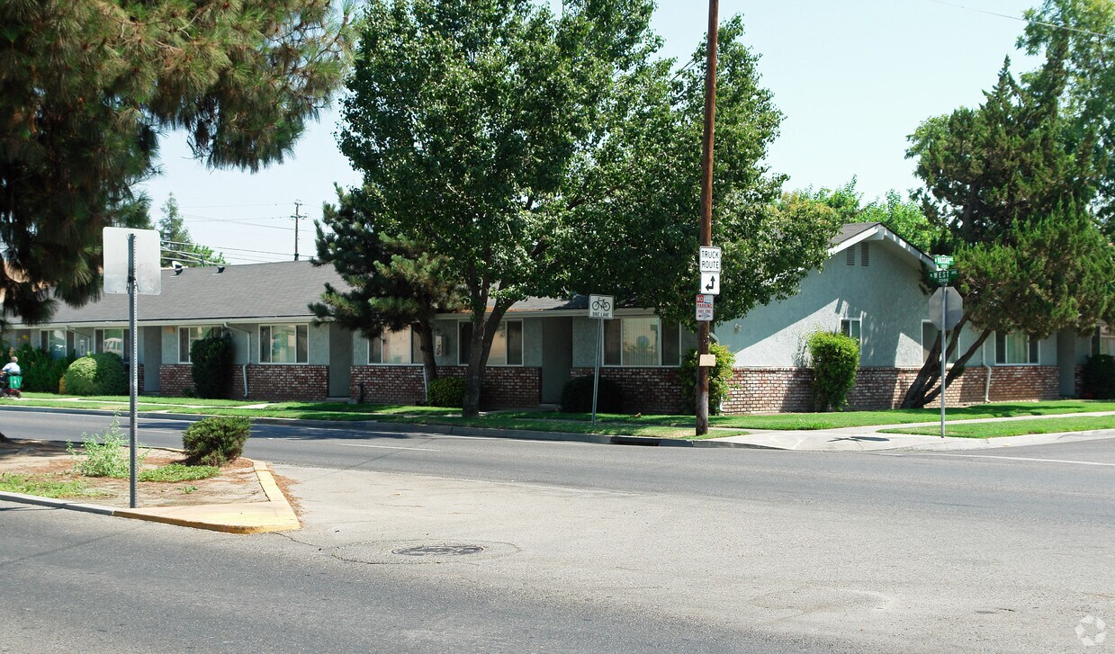 Foto del edificio - 2318 N West Ave