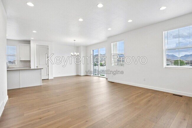 Foto del edificio - 2568 N 3670 W