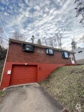 Building Photo - 243 Bramble St