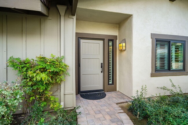 Building Photo - 321 Bouquet Canyon Dr