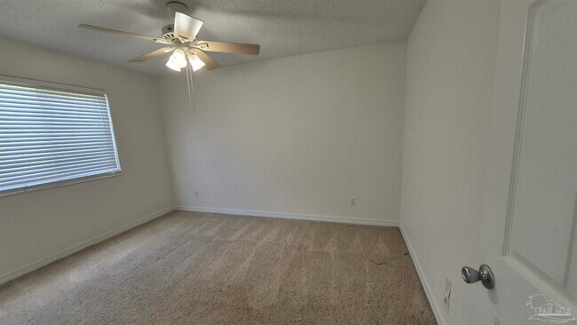 Foto del edificio - 7884 Bay Meadows Dr