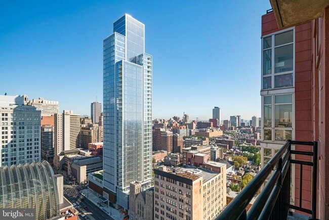 Building Photo - 440 S Broad St
