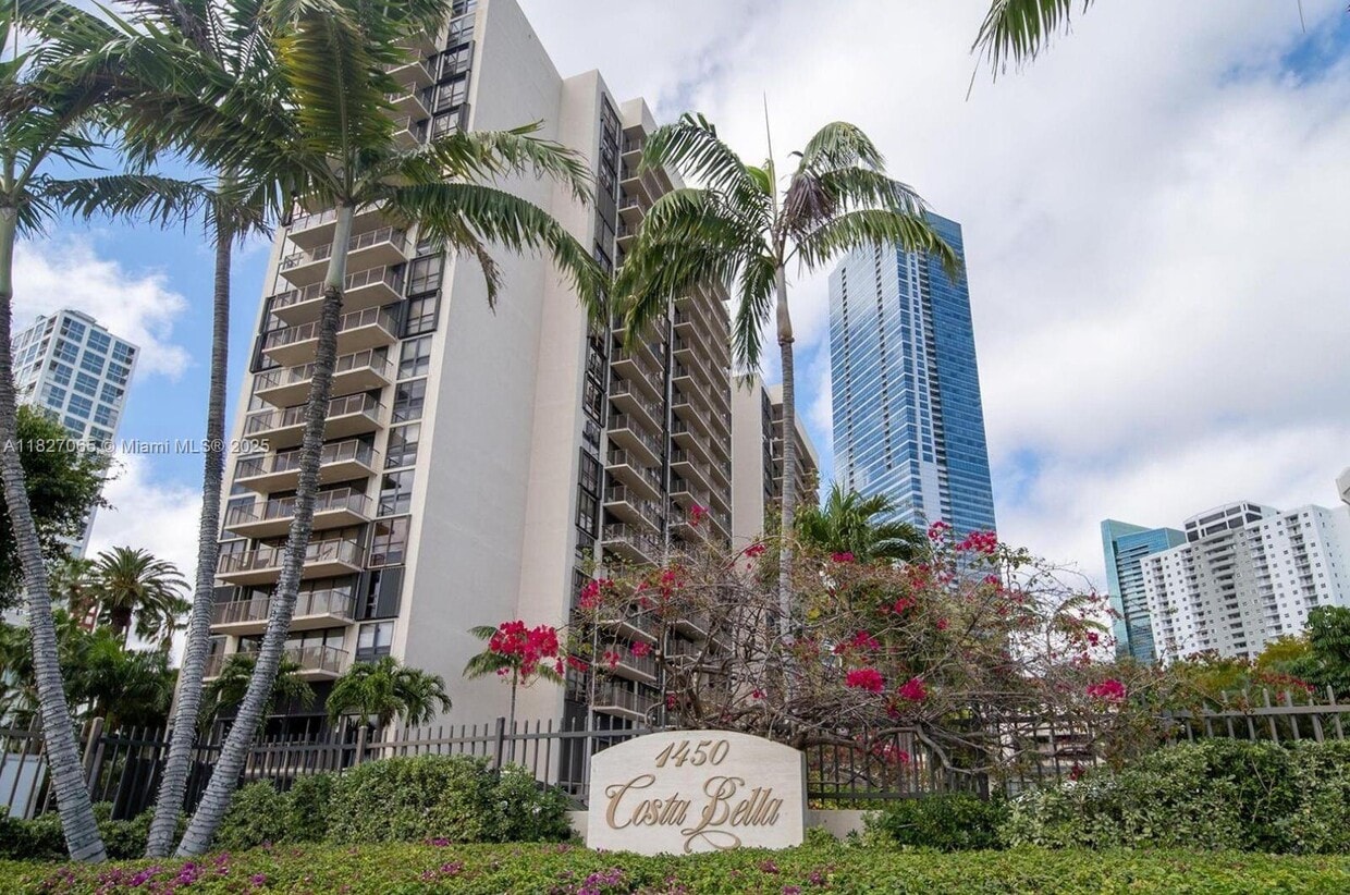 Primary Photo - 1450 Brickell Bay Dr