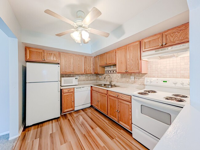 Foto del edificio - 801 S Dwyer Ave