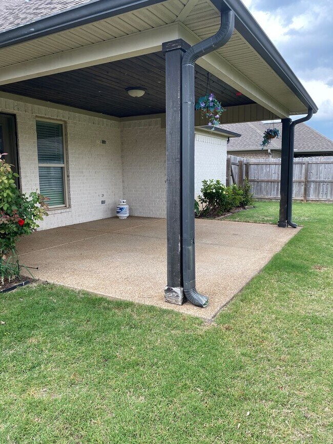 Foto del edificio - 60 Doe Valley Cv