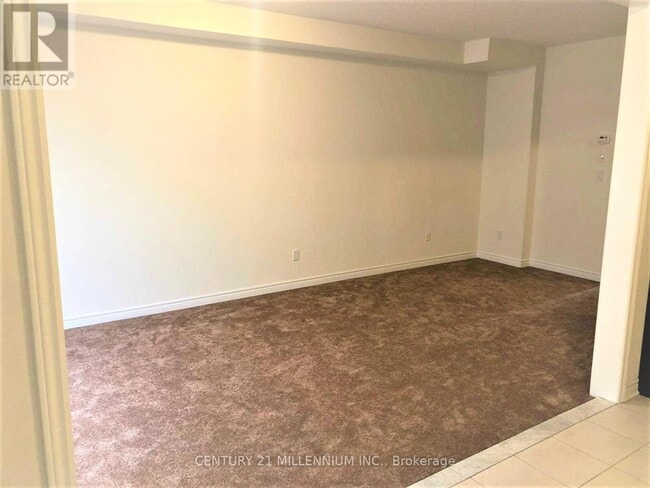 Building Photo - 72 Palace St