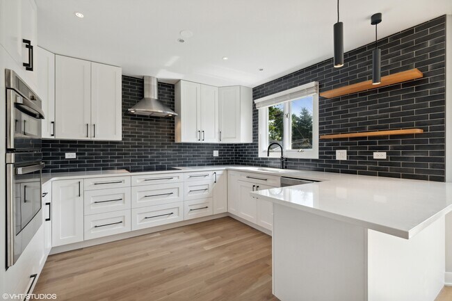 Photo - 1003 Crystal Ct House