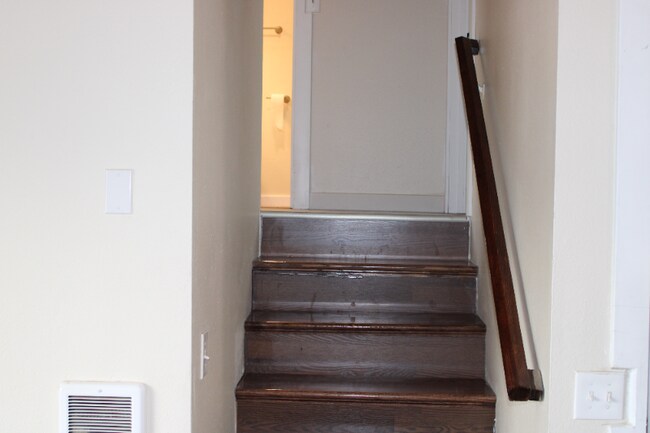 Foto del edificio - 10915 SW Hall Blvd