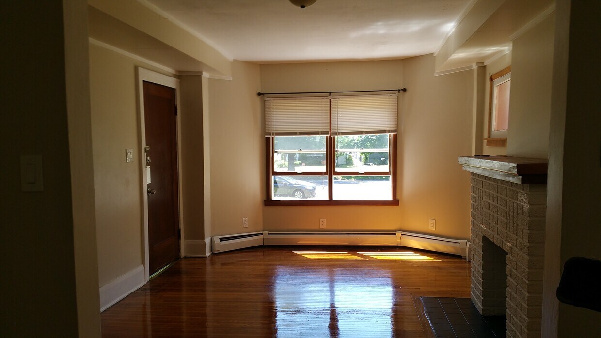 Primary Photo - 121 McKinley Pkwy