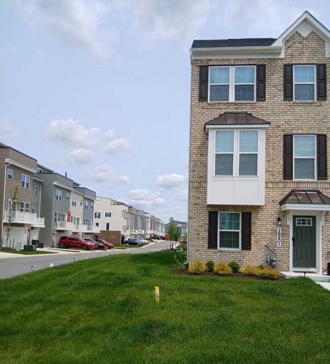 Photo - 16201 Picasso Aly Townhome