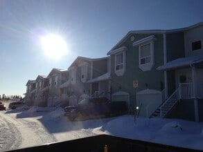 Building Photo - Three Lakes Village