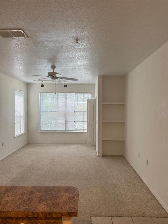 Foto del edificio - 6137 Metrowest Blvd
