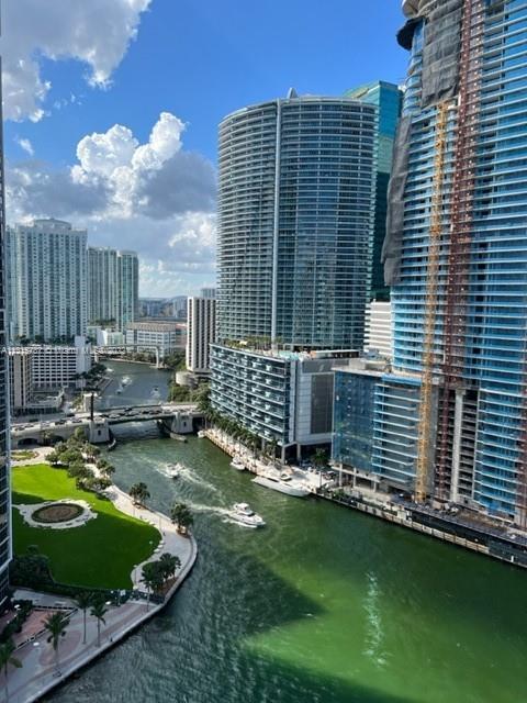 Foto del edificio - 901 Brickell Key Blvd