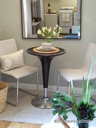 Building Photo - 435 Hanover St